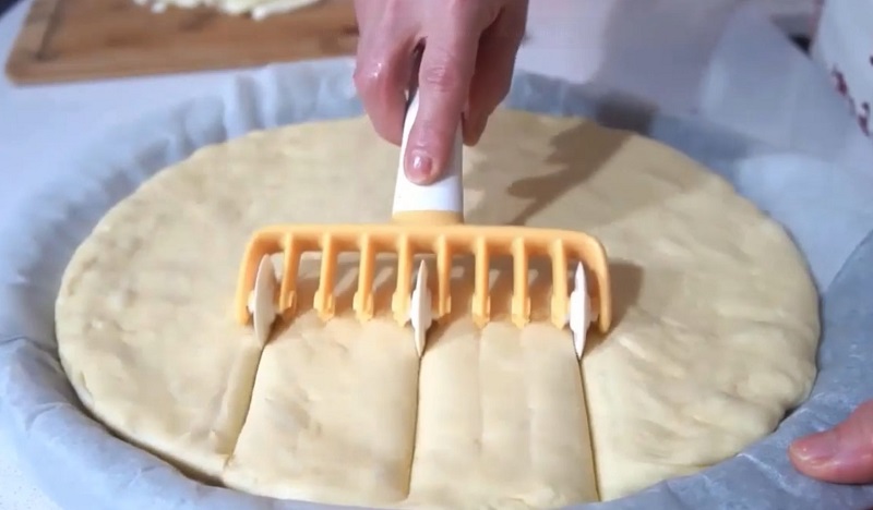 Тончайшая лепешка с сыром за 15 минут. Воздушное тесто и тягучая начинка — что может быть вкуснее?