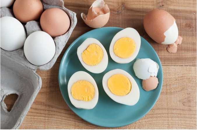 Готовим яйца еще проще и быстрее: 10 классных лайфхаков