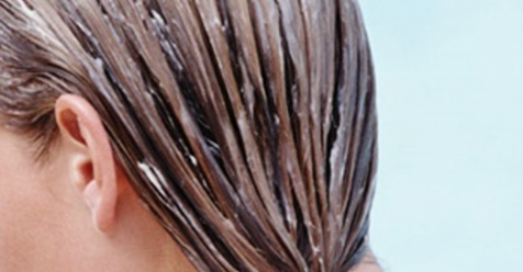 Как наносить кокосовое масло на волосы, чтобы остановить раннее появление седины, истощение или выпадение